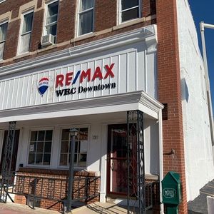 Meet your Posher, Dustin